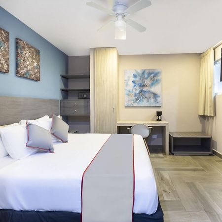 Bfh Attraction Deluxe Hotel Playa del Carmen Ngoại thất bức ảnh
