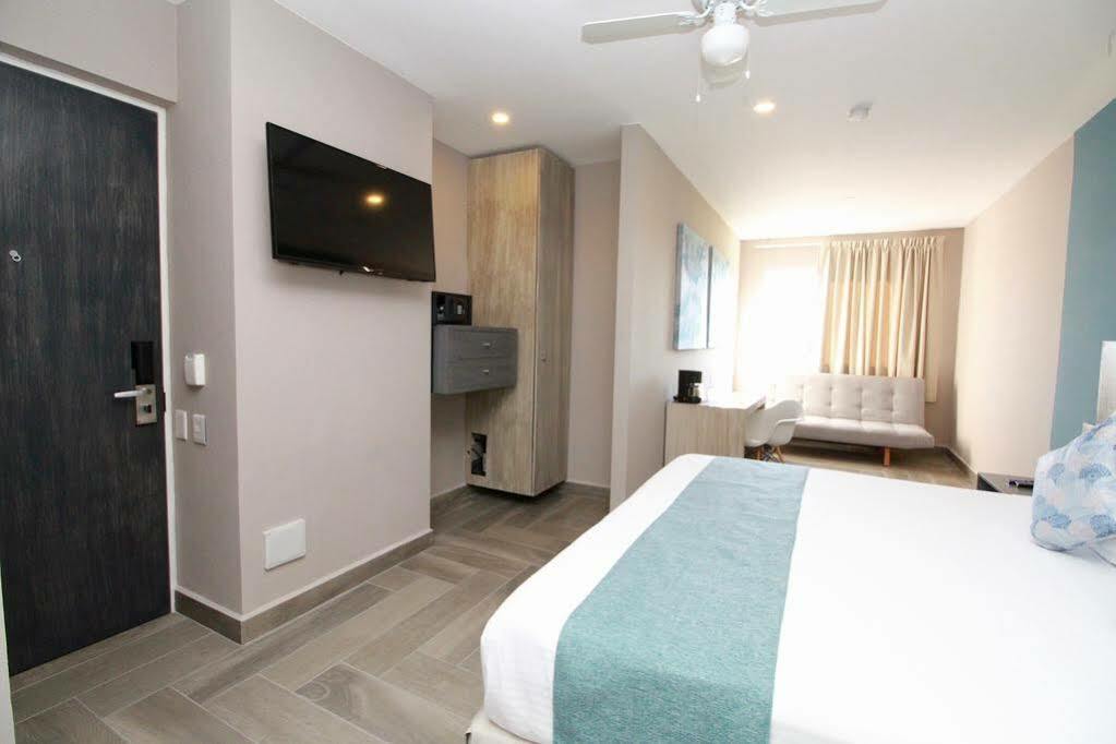 Bfh Attraction Deluxe Hotel Playa del Carmen Ngoại thất bức ảnh