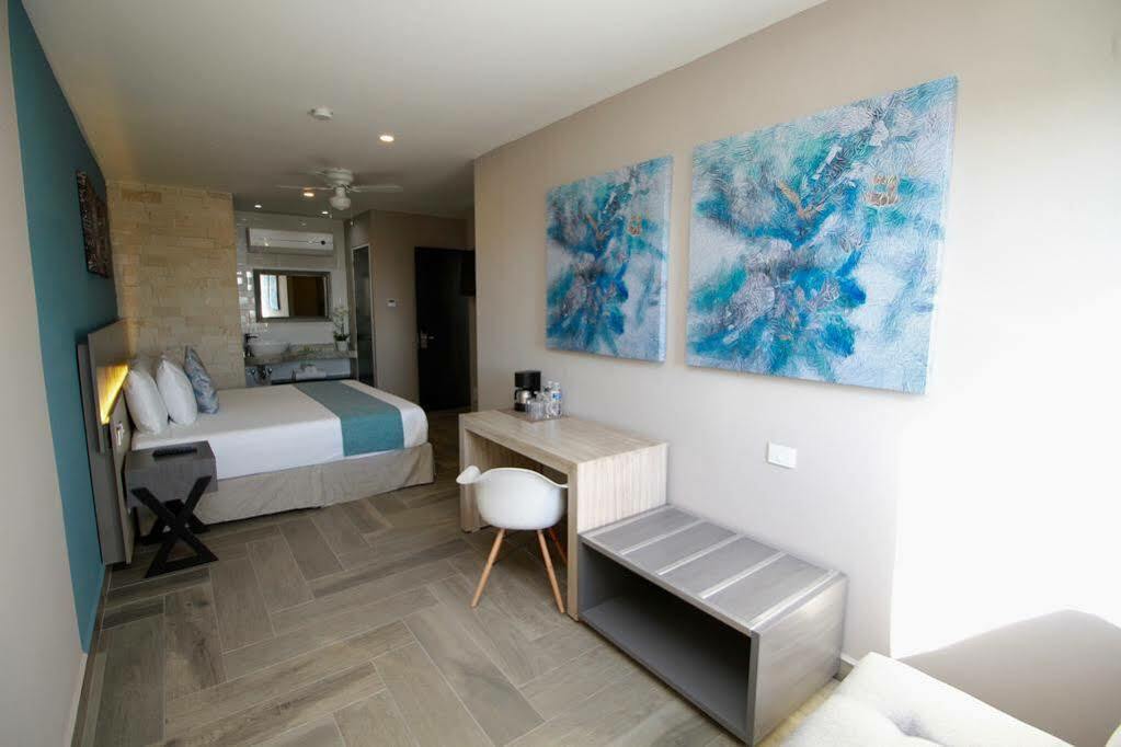 Bfh Attraction Deluxe Hotel Playa del Carmen Ngoại thất bức ảnh